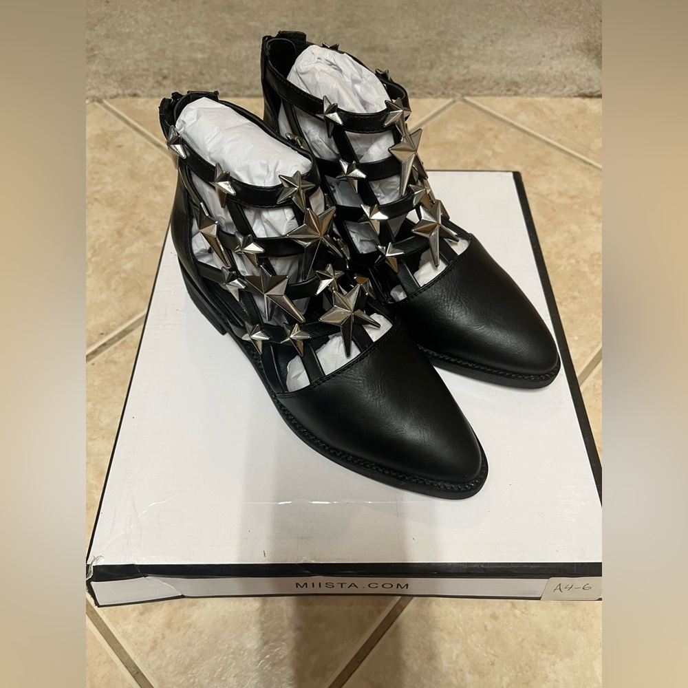 E8 by Miista Size 5